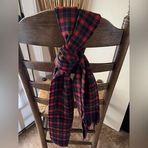 Scarf Vintage Forsyth 100% Wool red and black Plaid fringed scarf